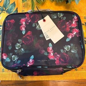 NWT Ted Baker Floral-print Woven Travel Bag
Mint Condition!